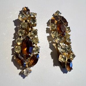 Vintage red Rhinestone and gold Tone Drop Earrings Clip On